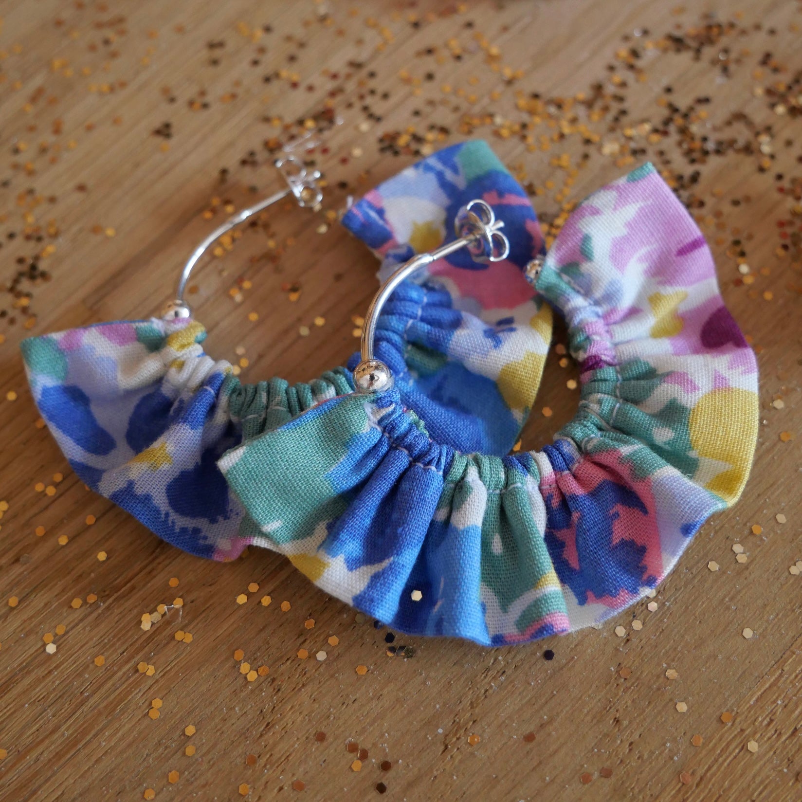 Laeti & Léa Luna Hobart boucles d'oreilles dorées petites 56 mm